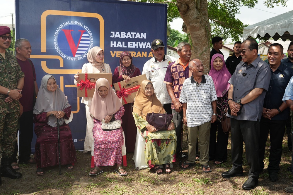 Image from: ATM Bersama Rakyat, Jiwa Murni MADANI KEMENTAH Perkukuh Semangat Kebersamaan