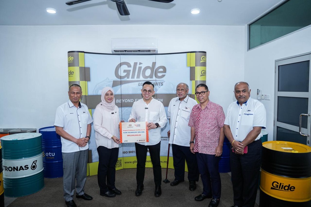 Image from: KUSKOP Salur RM2.5 juta Kepada Glide, Perkukuh Industri Teknologi Tinggi Diterajui Wanita