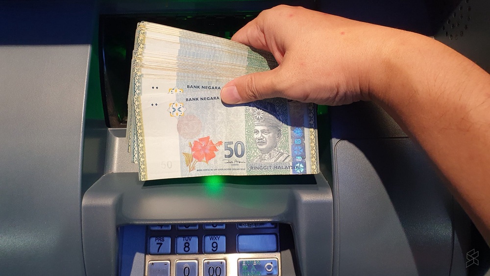 Image from: Berita Baik Buat Rakyat! Tiada Lagi Caj RM1 Untuk Pengeluaran Wang Di ATM Mulai 1 Julai