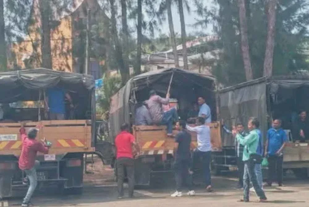 Image from: Dibanjiri Pelarian Rohingya? Kerajaan Terengganu Tegas Ikut Undang-Undang! Tak Ambil Tindakan Terburu-Buru
