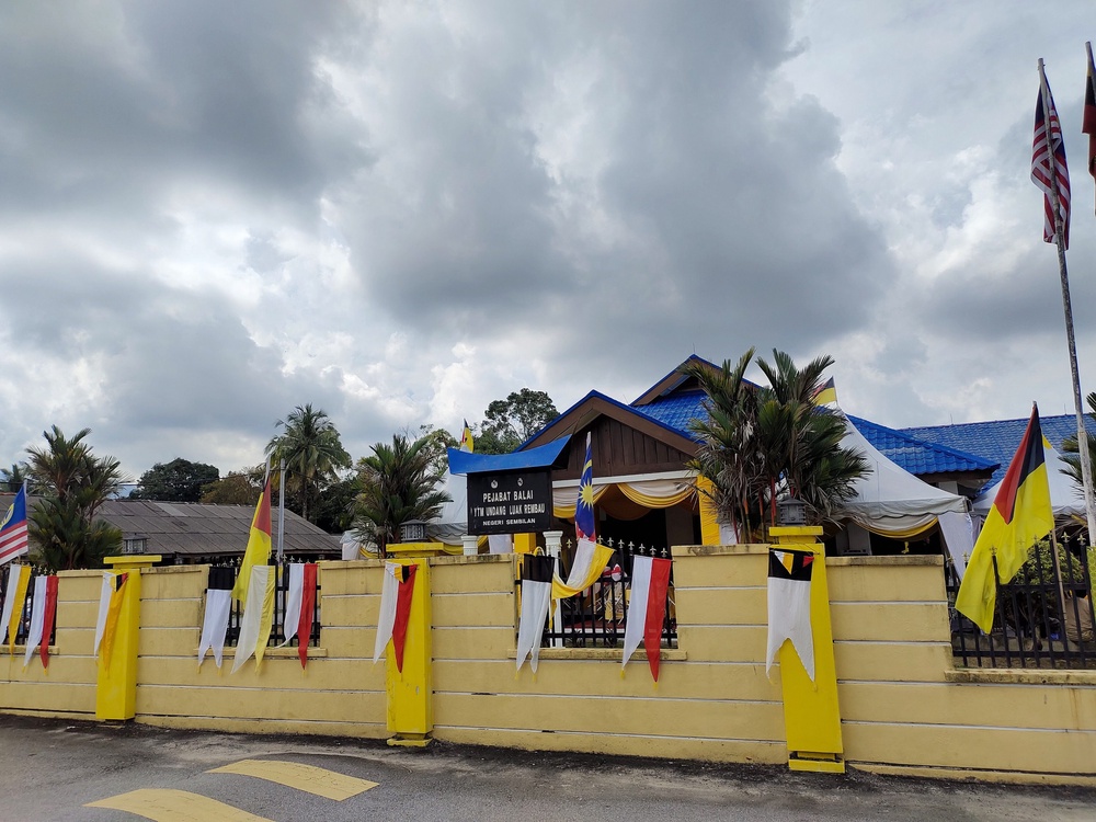 Image from: Krisis N. Sembilan Terus Berlarutan, Balai Undang Luak Rembau Diarah Kosong Serta-Merta