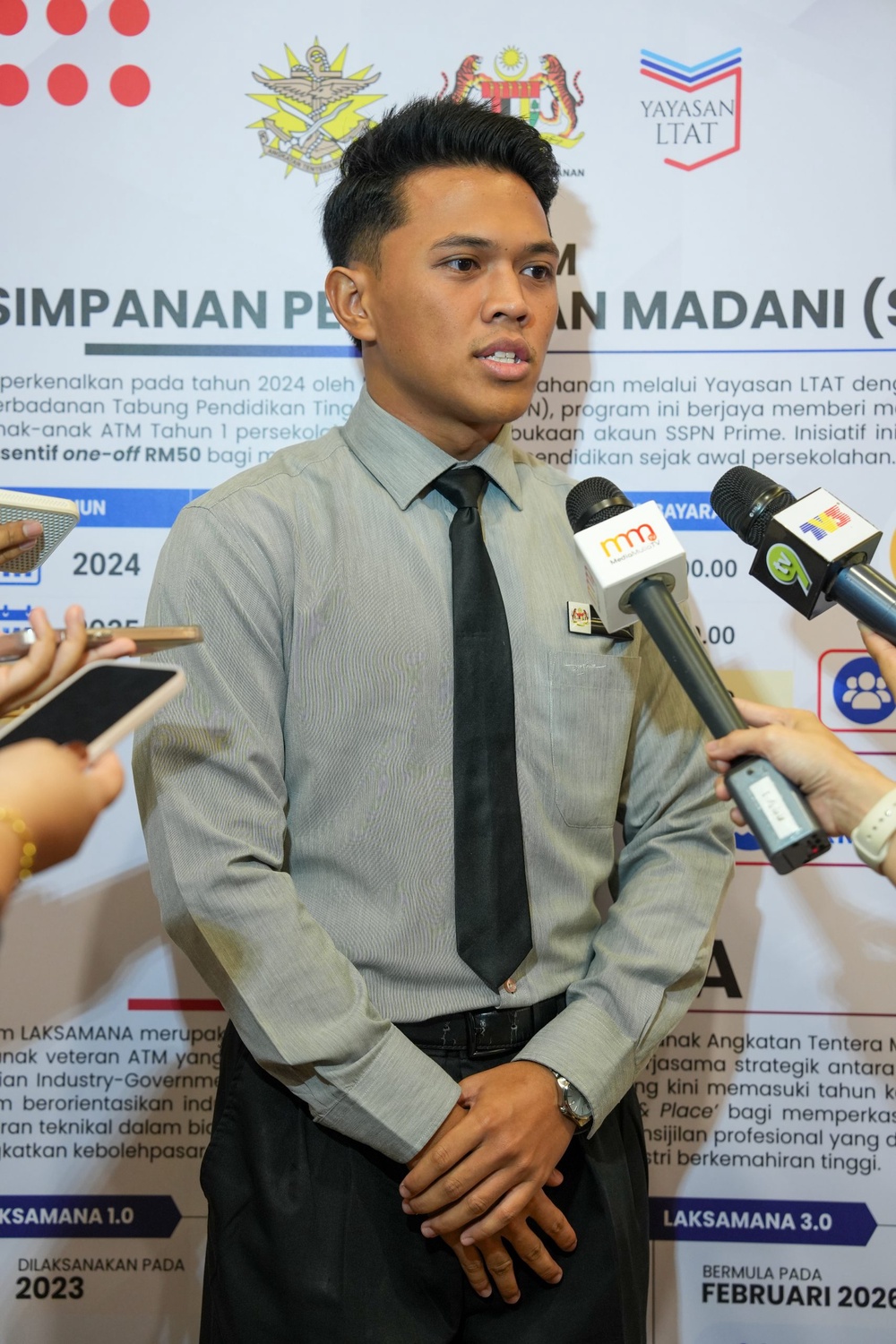 Image from: Kementerian Pertahanan Raikan Kecemerlangan Anak Warga Pertahanan, 605 Pelajar Terima Manfaat AKP 2026