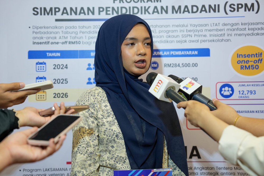 Image from: Kementerian Pertahanan Raikan Kecemerlangan Anak Warga Pertahanan, 605 Pelajar Terima Manfaat AKP 2026