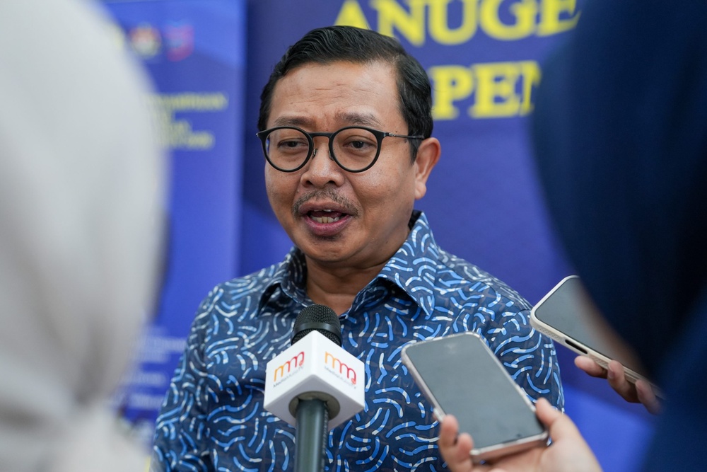 Image from: Kementerian Pertahanan Raikan Kecemerlangan Anak Warga Pertahanan, 605 Pelajar Terima Manfaat AKP 2026