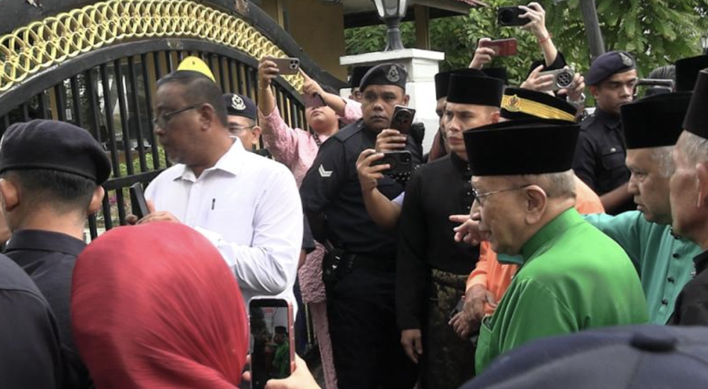Image from: Tak Menyebelahi Mana-Mana Pihak! KP Negeri Sembilan Perjelas Kawalan Di Kediaman Rasmi Tunku Besar Tampin