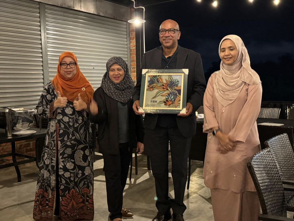 Image from: Bersama Profesor Emeritus Dr. Erik Knudsen, UPSI Perkasa Industri Kreatif Bertaraf Dunia