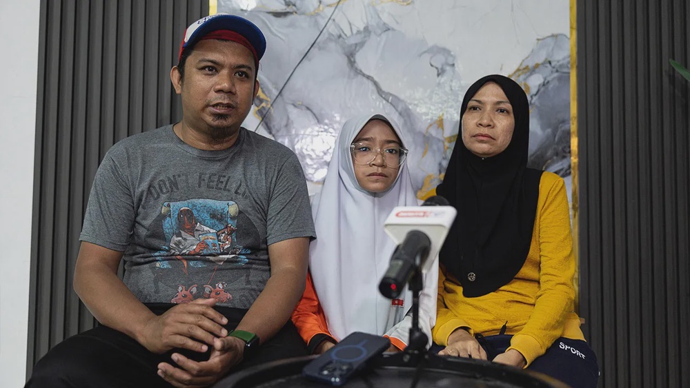 Image from: Anak Hidap Skoliosis, Bapa Terharu Fadhlina, YGTHO Bantu Selesaikan Kos Pembedahan