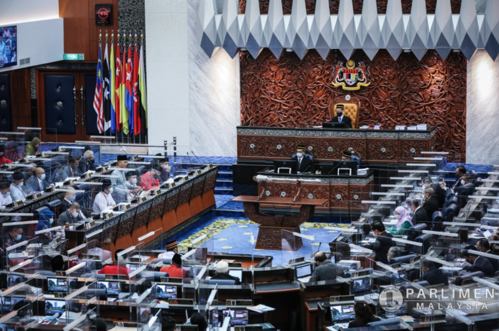 Image from: Ahli Parlimen Subang Kata ‘Susah’ Hidup Dengan Gaji RM16,000 Sebulan – “Kami Dibayar Rendah Berbanding Apa Kami Perlu Tanggung”