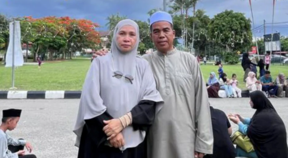 Image from: Rebah & Meninggal Ketika Tawaf, Isteri Kongsi Keperibadian Arwah Suami – “Setiap Bulan Ramadan Dia Beri Orang Kampung Beras, Minyak…”