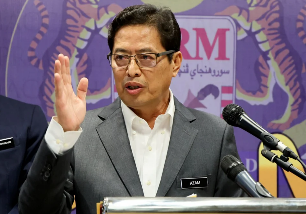 Image from: Bilik ‘Wine’, Kuda, Kereta Mewah & Perjudian! Ini Senarai Aset Milik Tan Sri Kes Seleweng Dana ‘Highway’ Yang Disita SPRM