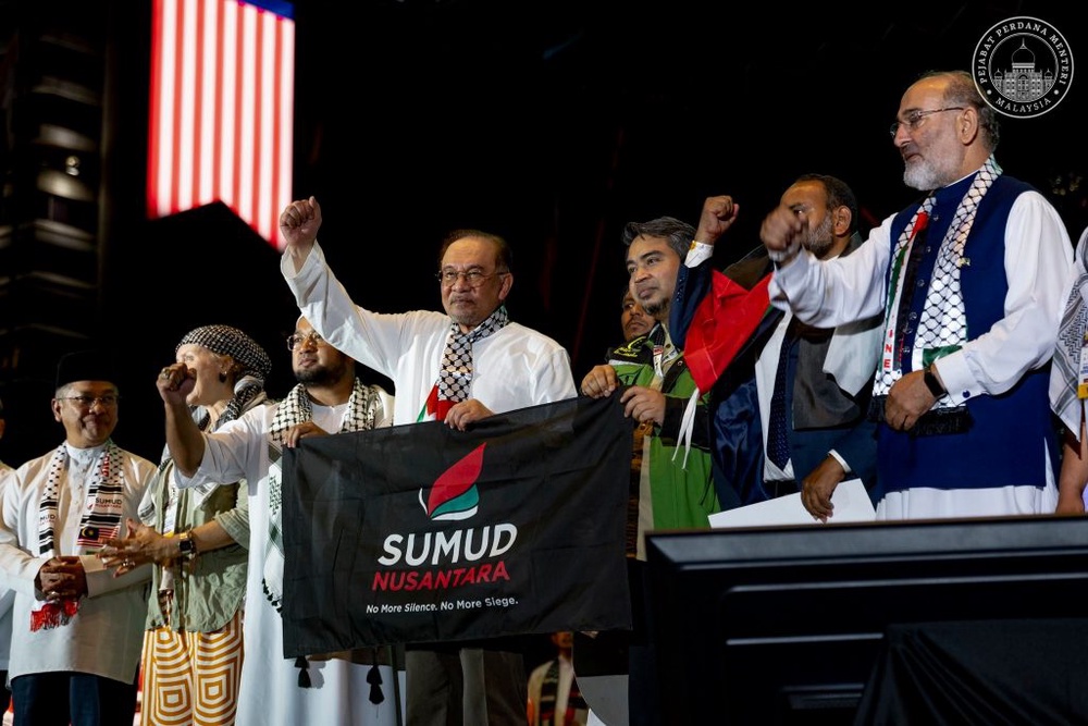 Image from: Anwar Ibrahim Umum Beri Tambahan Dana RM100 Juta Untuk Saudara Di ‘Sana’