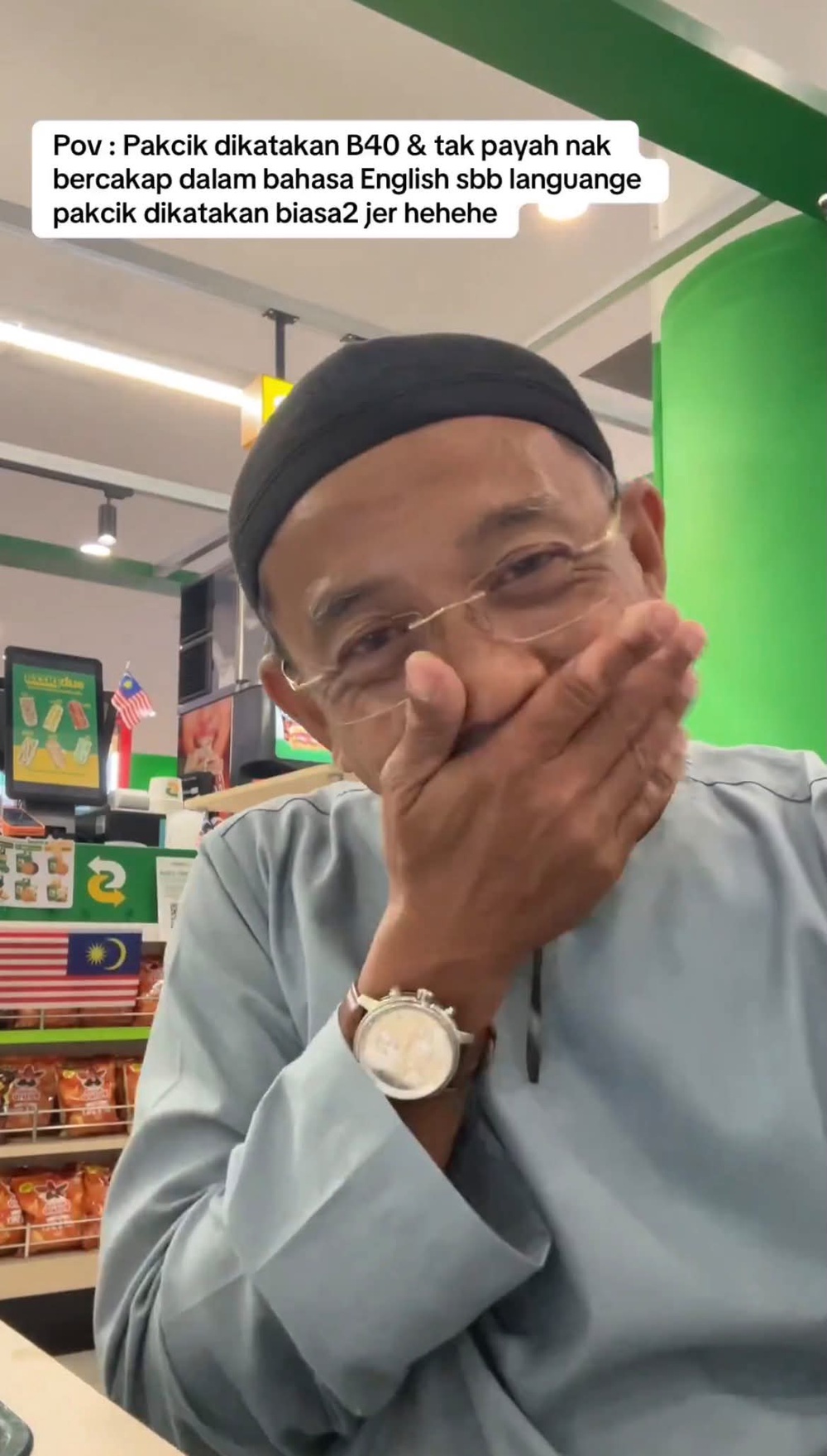 Image from: Disangka B40 Gara-Gara Tak Pandai ‘Speaking’ Oleh Pekerja ‘Fast Food’, Netizen Dedah Pakcik ‘Viral’ Ini Tak ‘Kosong’