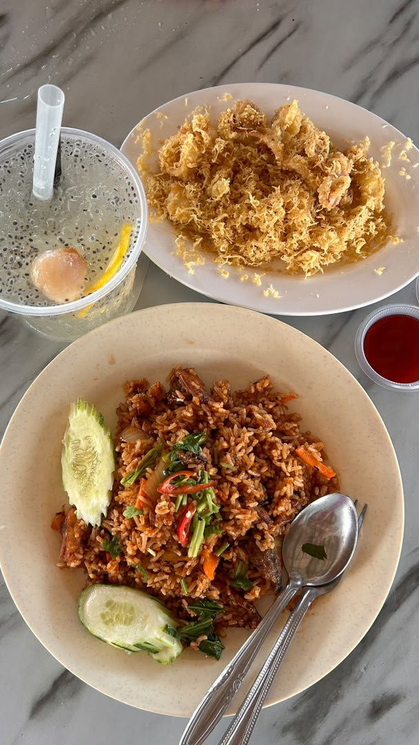 Image from: Food Hunting 8 Jam Di Kemaman, Ini Port Makan Wajib Singgah Kalau Bercuti Ke Terengganu