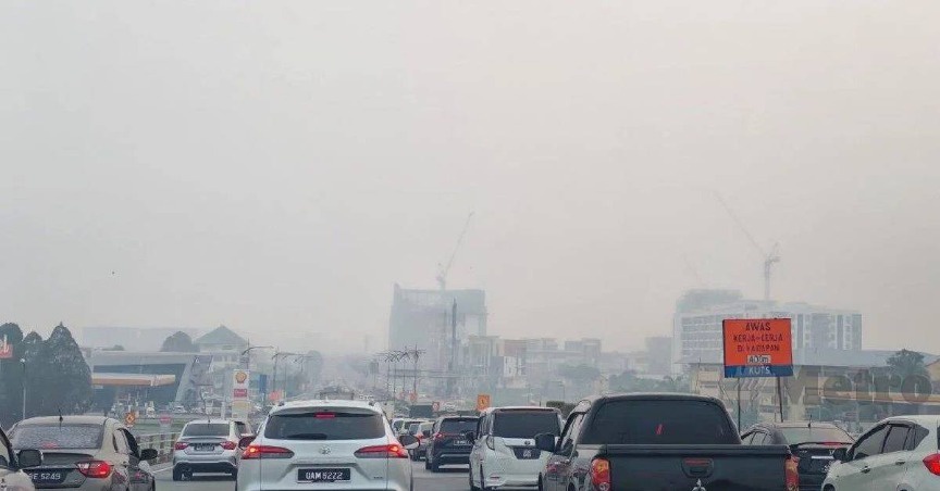 Image from: “Kenapa Sarawak Di Bahagian Atas, Asap Tak Punya ‘Kad Pengenalan” – Kenyataan Menteri Perhutanan Indonesia Tuai Kecaman Rakyat Malaysia
