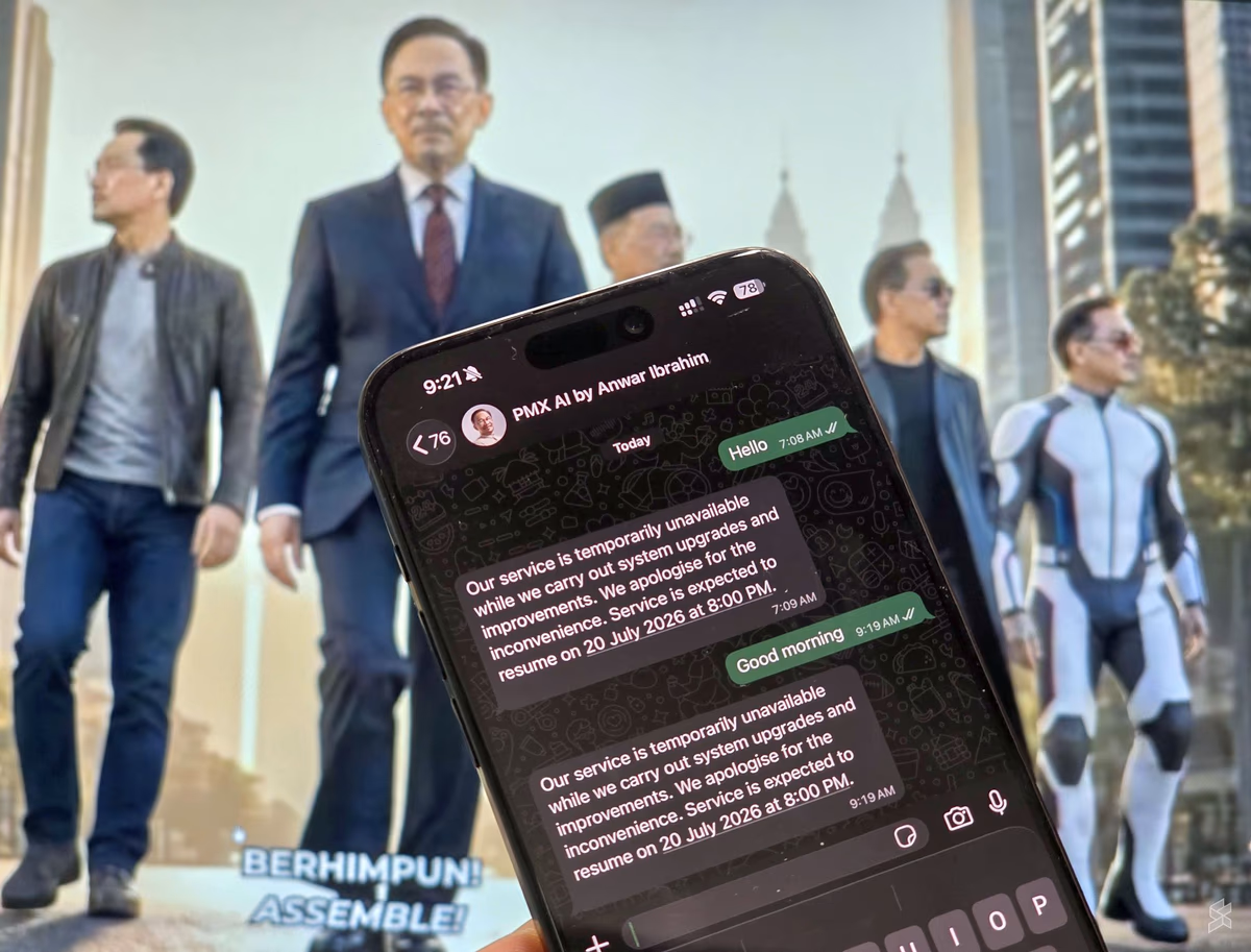 Screenshot of the PMX AI service showing a temporarily unavailable notice on WhatsApp