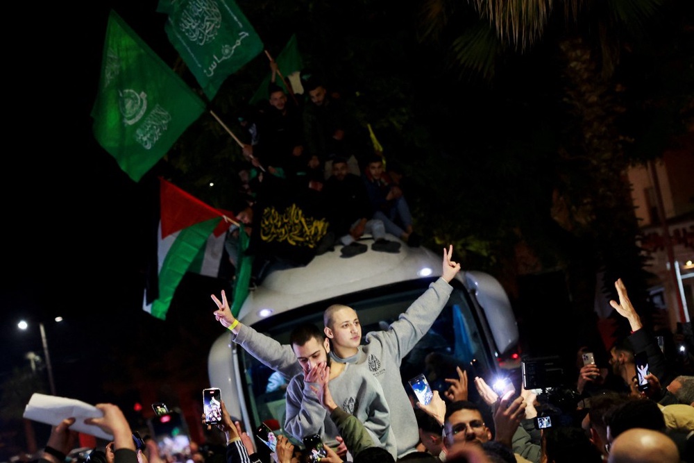 Gaza ceasefire: late night tears and hugs for released Palestinian ...