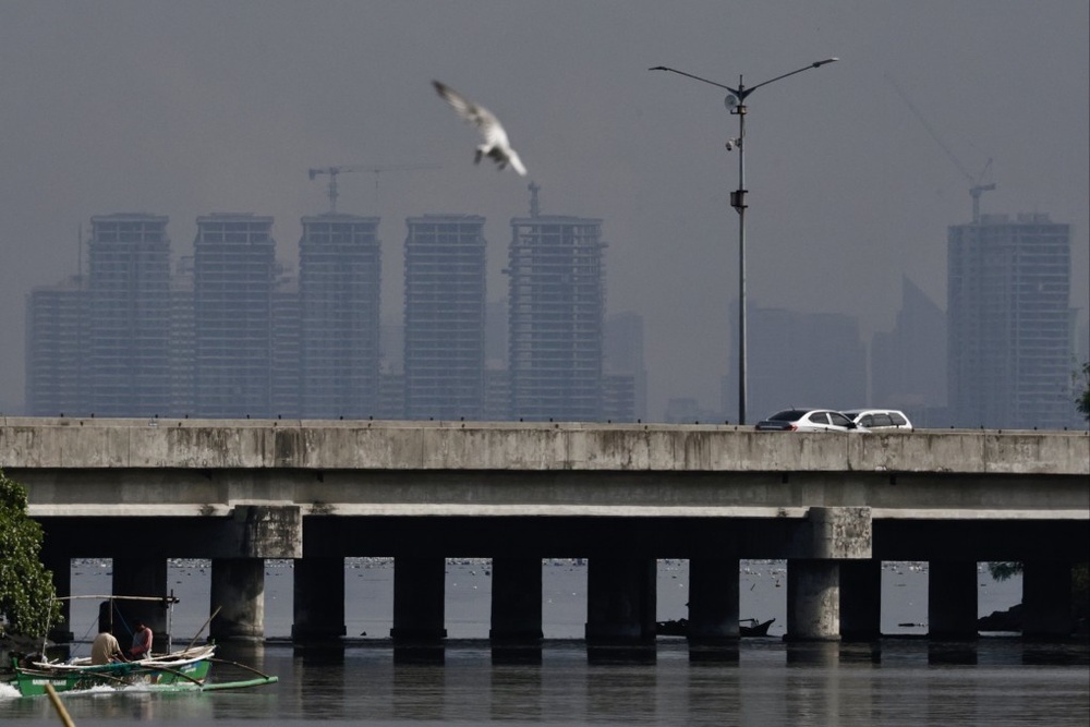 Thousands flee Philippine coast as Tropical Storm Fengshen makes landfall