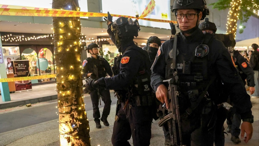 Serene Taiwan: Knife Attacker Kills Three After Smoke Bombing Taipei Metro Background for Your Screen