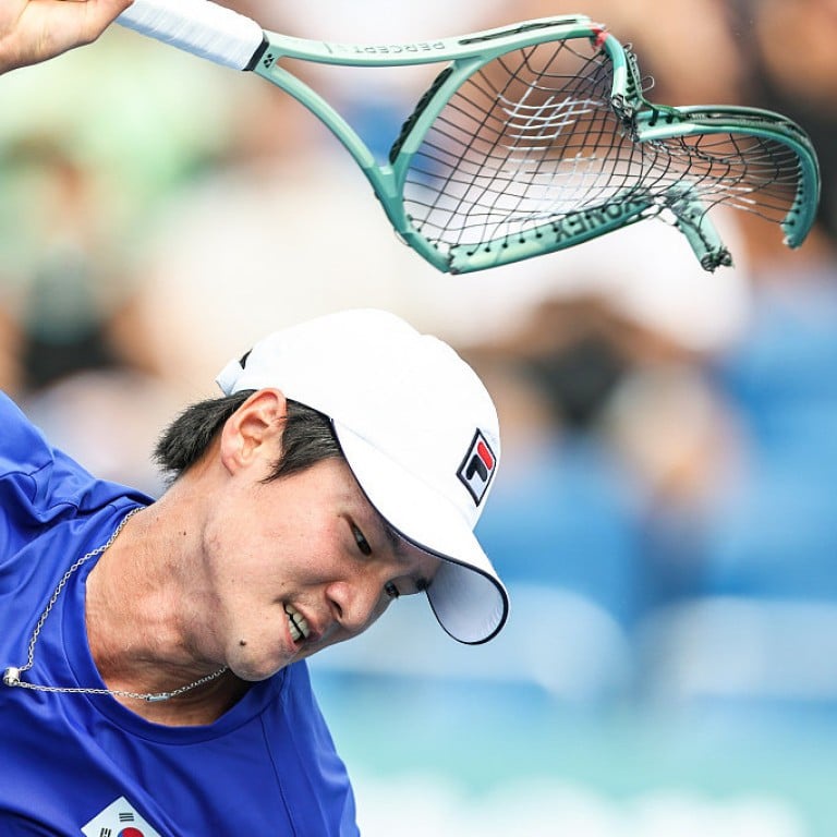 Asian Games 2023 South Korean tennis player smashes racket to pieces