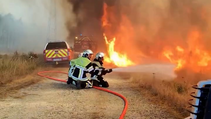 Image from: France wildfires latest: A third of a million evacuated across Europe as temperatures to hit 44C