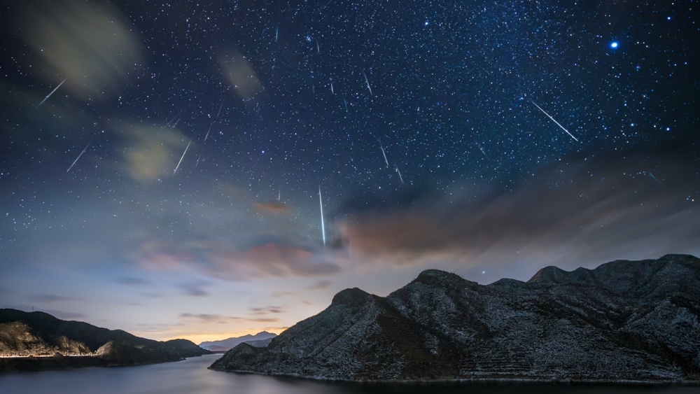 Lyrid meteor shower 2024 How to watch stunning shooting stars and