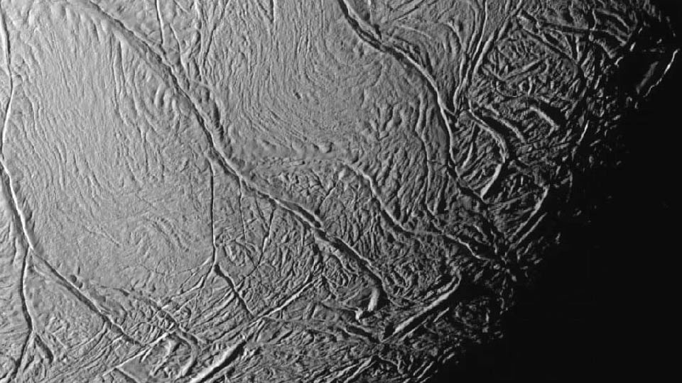 Enormous 'san Andreas Fault' On Saturn's Moon Could Help Reveal Signs 