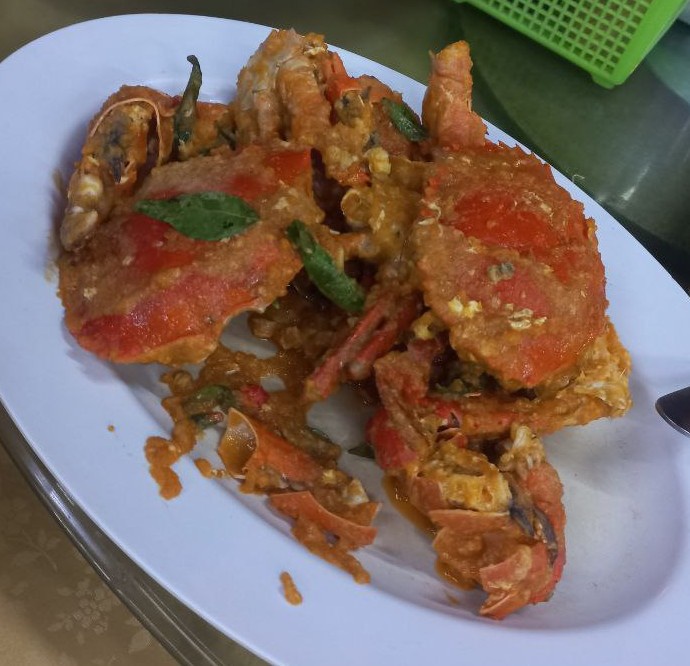Image from: Full house seafood restaurant even on weeknights? Worthy 30min wait at Hilltop Restaurant, Sabah! #JalanJalanMakan