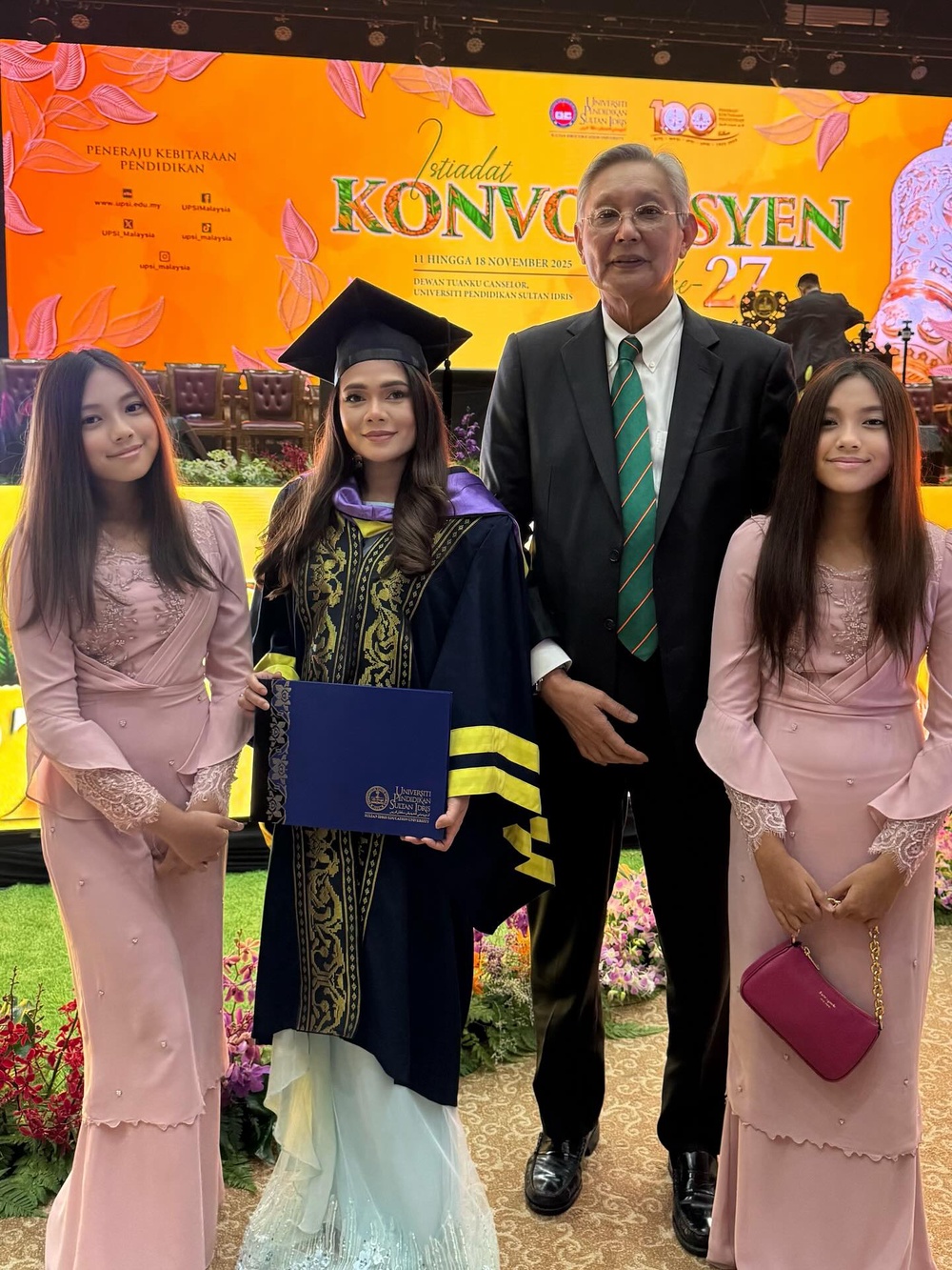 Image from: Pemilik Saphire Screen terima Sarjana Pengajian Persembahan Melalui APEL-Q di UPSI