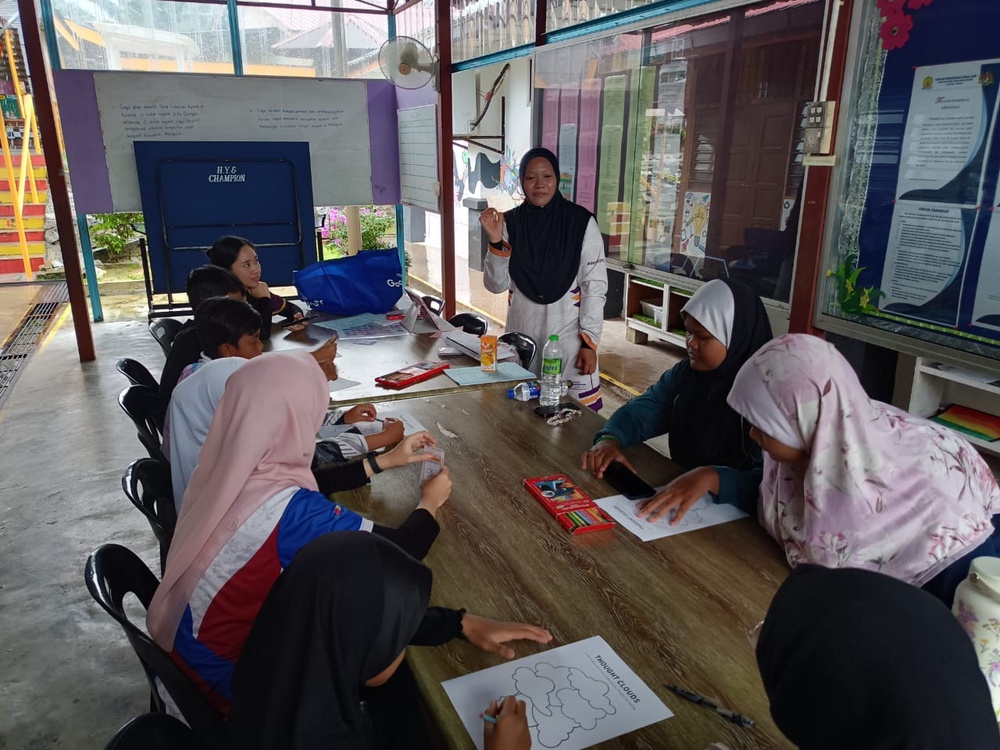 Image from: UPSI hantar pasukan sokongan psikologi bantu mangsa banjir di Kuala Slim