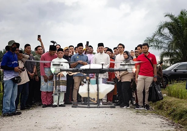 Image from: RM1 Billion in the Hands of Young People but Who Controls MADANI
