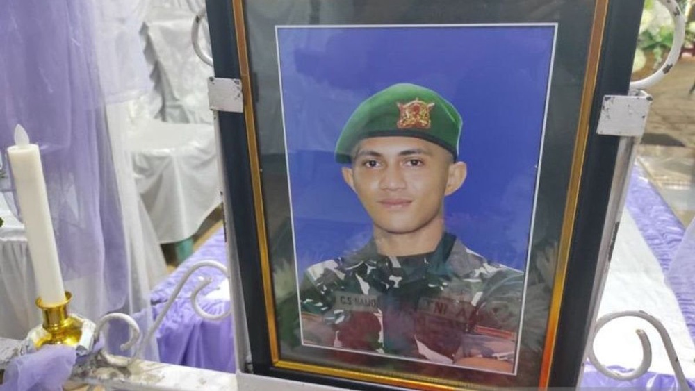 Image from: Beaten to Death in Uniform. 17 Against One, What Really Happened to Prada Lucky