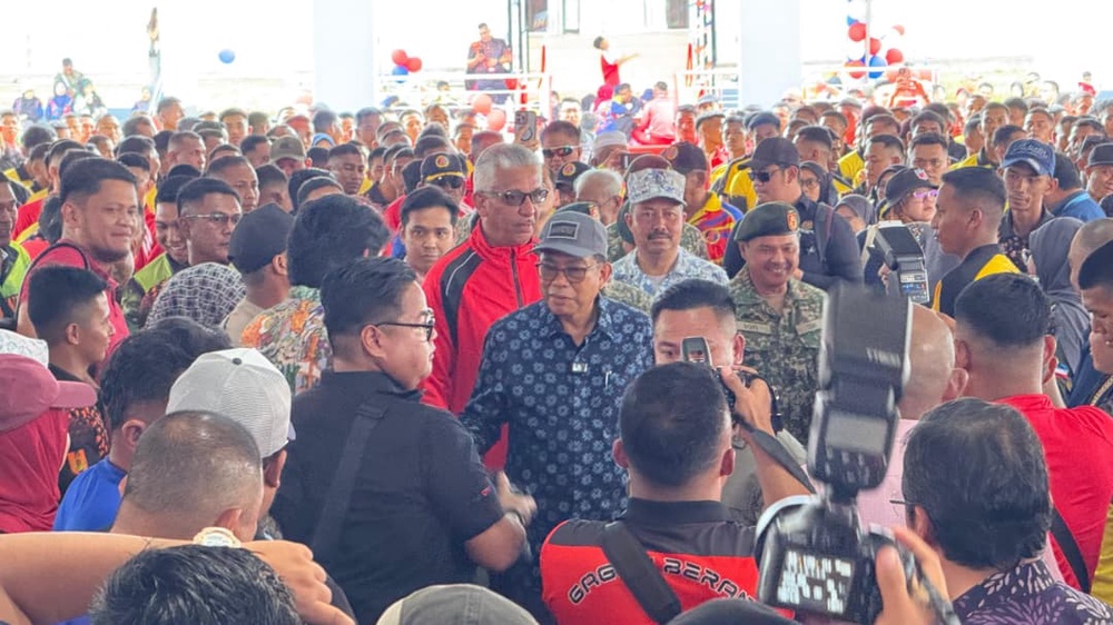Image from: Warga Tentera, Keluarga Benteng Pertahanan Negara 