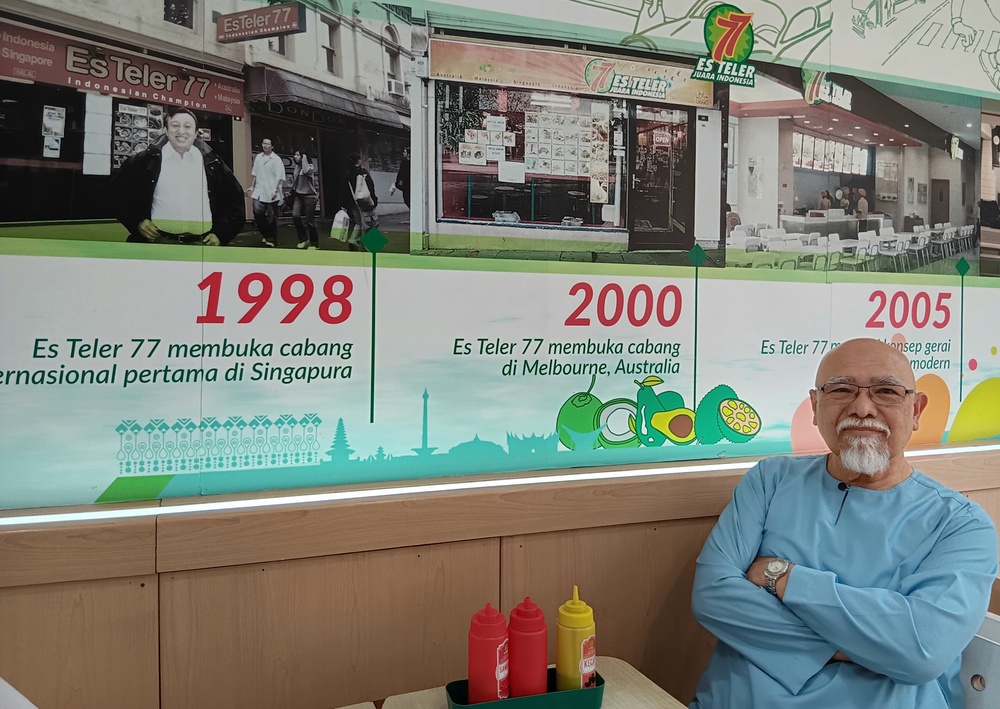 Image from: Es Teler 77 with more than 160 outlets spread across Indonesia & abroad making it one of the largest franchise business 