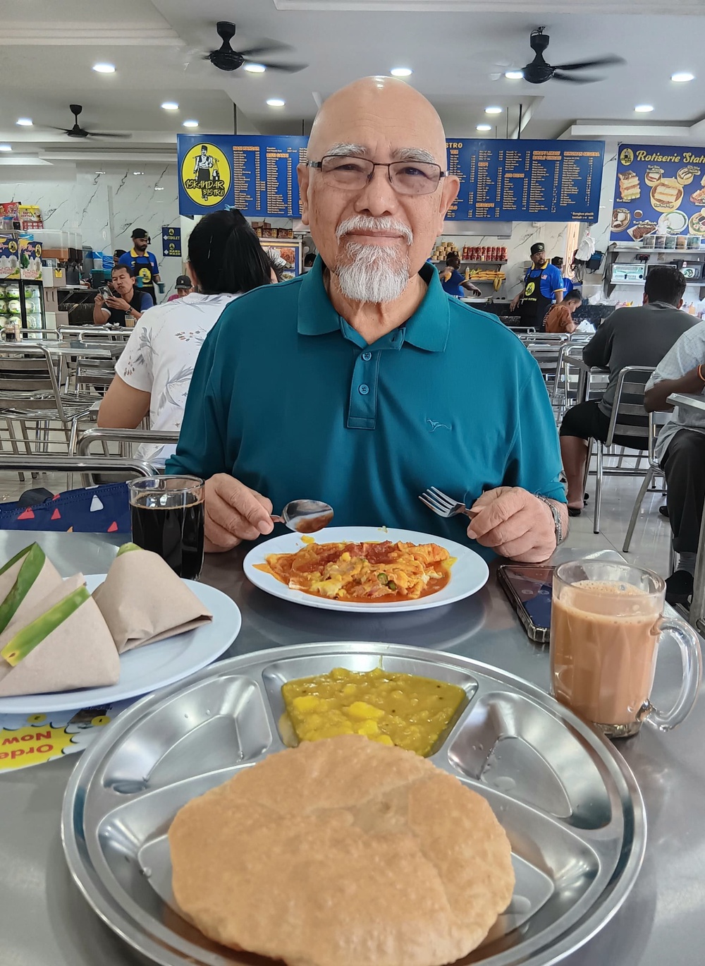 Image from: The best Iskandar Bistro in the heart of Damansara Damai located just a few steps away from MRT Station #JalanJalanMakan