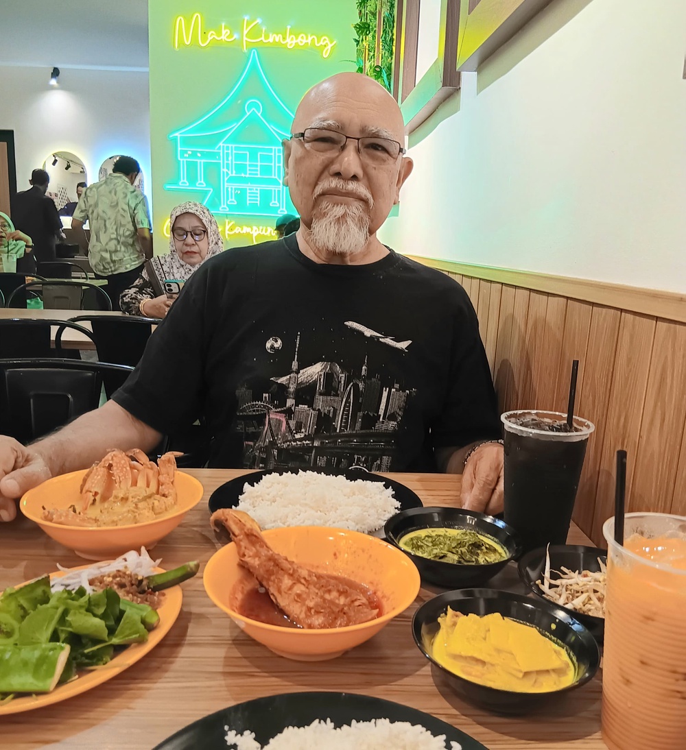 Image from: Mak Kimbong Restaurant in Bandar Baru Bangi has the true taste of traditional Malaysian village cuisine #JalanJalanMakan