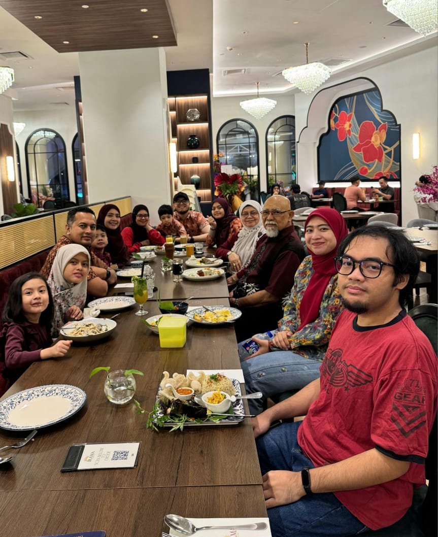 Image from: IRAMA Signature at IOI City Mall offers Malay & Nusantara flavors in a modern Malaysian dining settings #JalanJalanMakan