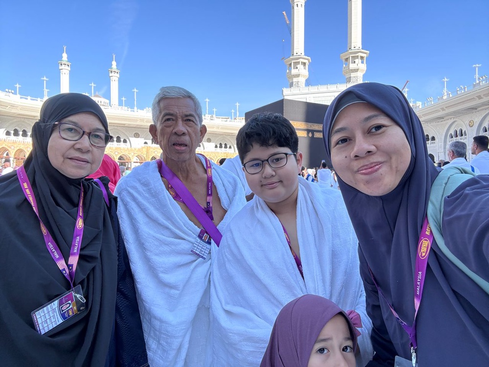 Image from: Umrah (a minor Hajj in Mecca) significance lies in spiritual purification, deep connection with Allah & renewal of faith