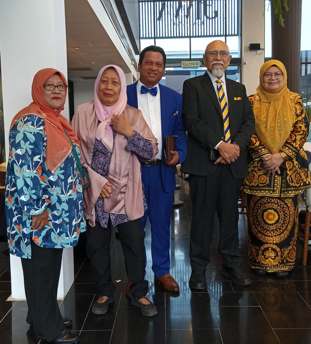 Image from: In Malay culture, cousins are vital components of an extended family structure, emphasizes collective social hierarchy