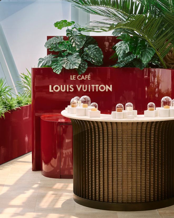 Image from: Ridiculously overpriced or worth the price? LV opens restaurants selling 3 beef dumplings at RM143!