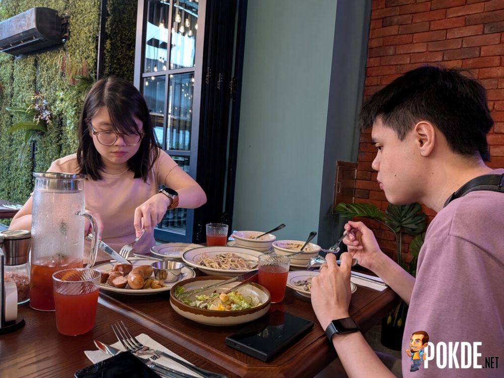 Google Pixel 10a Review — Modest Update - 86