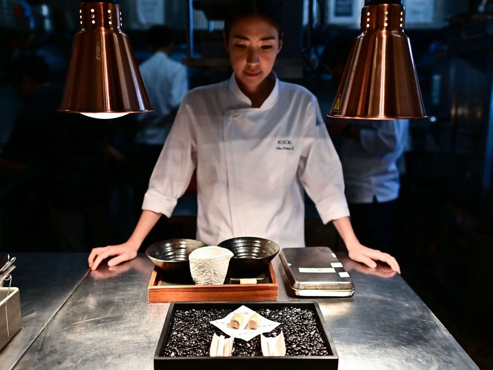 Why Chefs Wear Chef Coats, Dave’s Worst Cuts and Burns, and IQ Tests