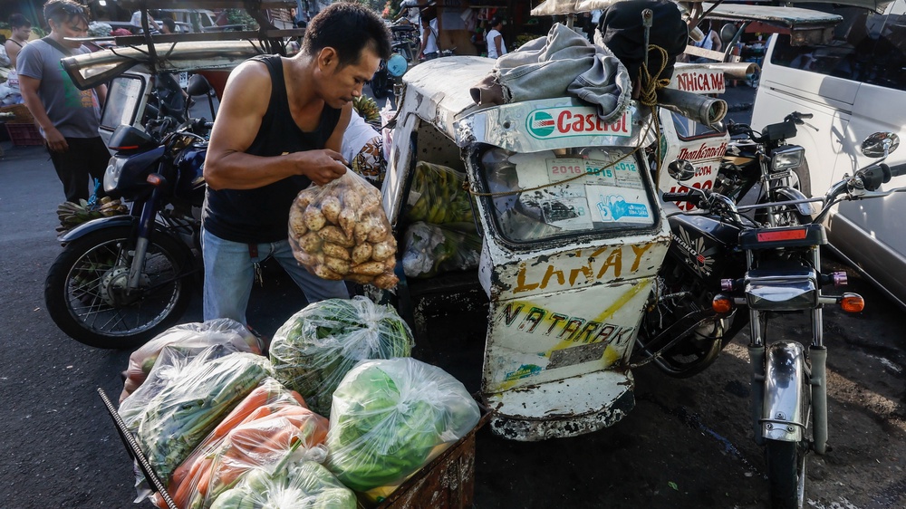 Philippines inflation slowdown heralds cautious optimism for 2024