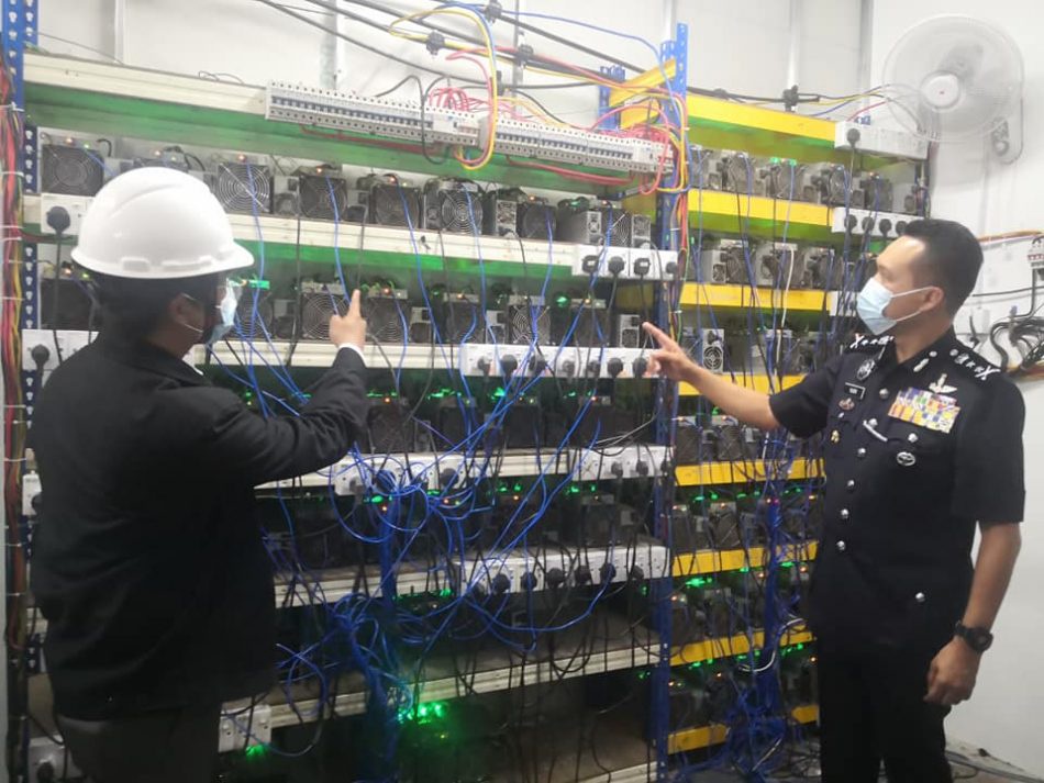 Image from: Malaysia Rugi RM700 Juta Setahun Kerana Aktiviti Kecurian Elektrik Perlombongan Bitcoin