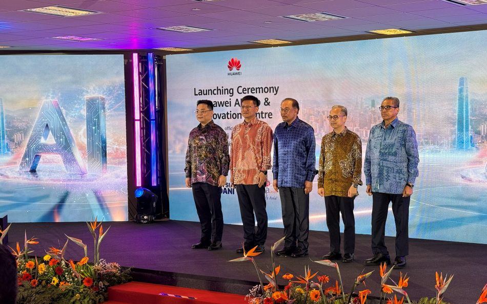 Image from: Huawei Perkenalkan AI Lab & Innovation Centre Di TRX – Ruang Solusi Terkini Huawei Dalam Transformasi Digital