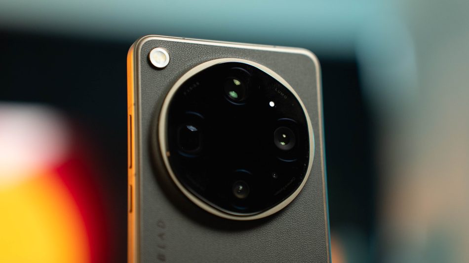 Image from: Ulasan OPPO Find X9 Ultra – Telefon Yang Menyamar Sebagai Kamera