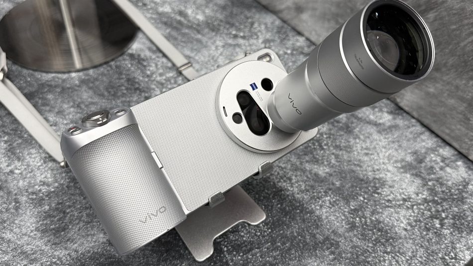 Image from: Vivo X300 Ultra Memasuki Pasaran Malaysia Dengan Harga Bermula RM 6799