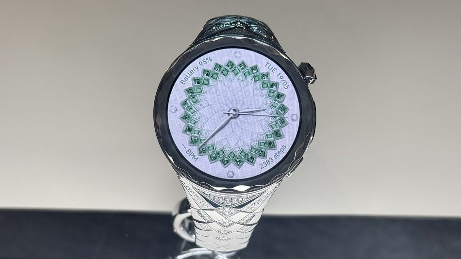 Image from: Huawei Watch Ultimate Design Spring Edition Boleh Didapati Di Malaysia Pada RM 17,999