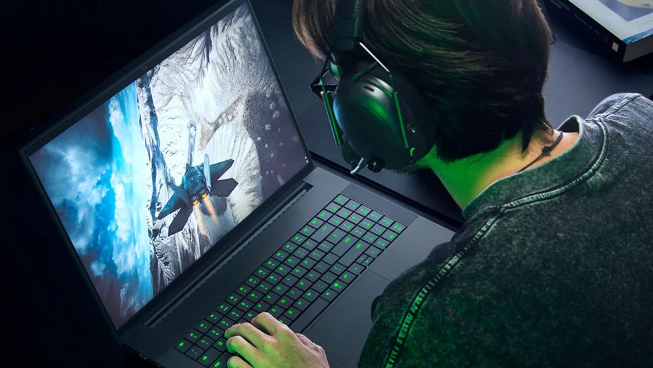 Image from: Razer Blade 18 Dikemaskini Dengan Intel Core Ultra 9 290HX Plus dan RTX 5090