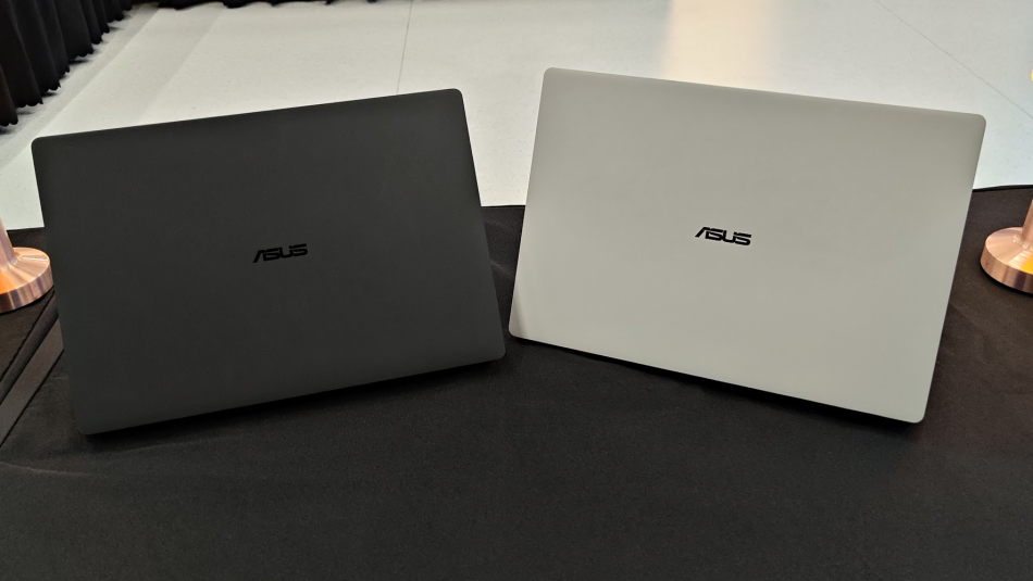 Image from: ASUS ExpertBook Ultra Dilancarkan Dengan Cip Intel Core Ultra 300, Rekaan Nipis Dan Tahan Lasak