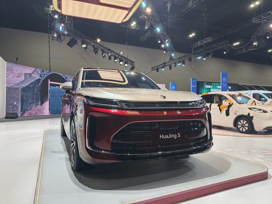 Image from: TQ Wuling HuaJing S Membuat Penampilan Sulung Di KLIMS 2026
